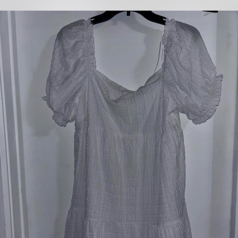 White square neck dress with cap sleeves